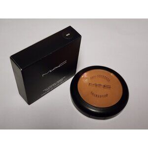 MAC Full Coverage Foundation NW30